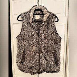 Thread + Supply Gray Sherpa Soft Woolly Vest
